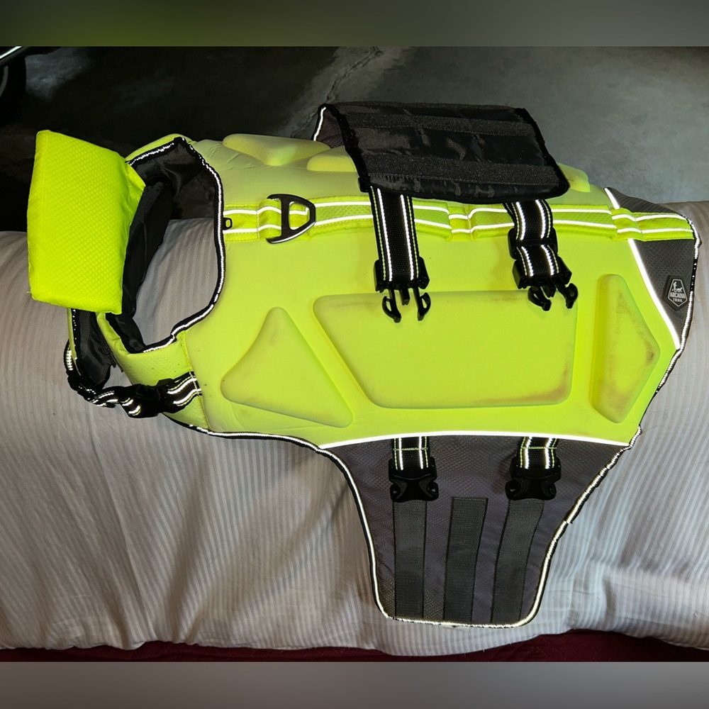 Arcadia Neon Yellow and Black Pet Life Vest